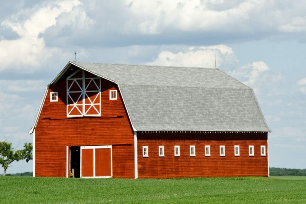  Large Barn With A Gambrel Roof
